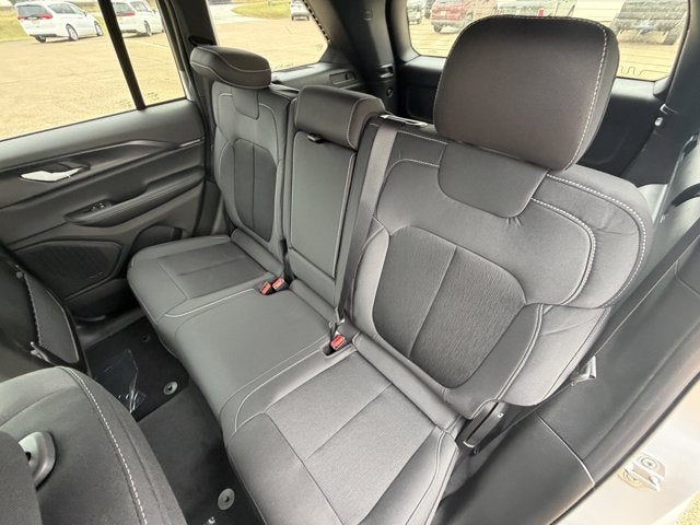 2025 Jeep Grand Cherokee GRAND CHEROKEE LAREDO X 4X2