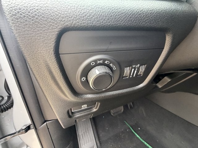 2025 Jeep Grand Cherokee GRAND CHEROKEE LAREDO X 4X2