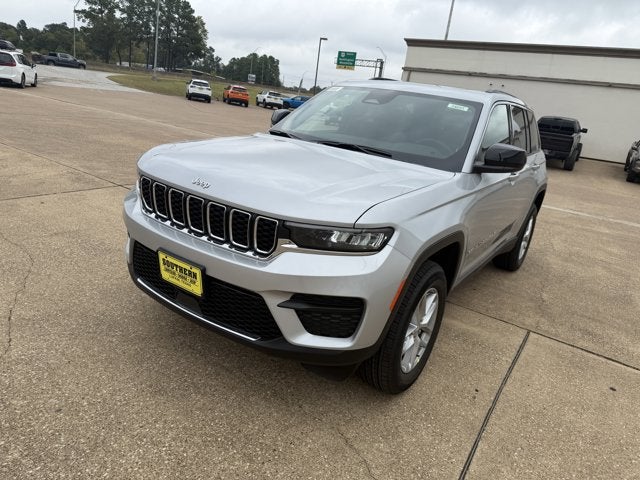 2025 Jeep Grand Cherokee GRAND CHEROKEE LAREDO X 4X2