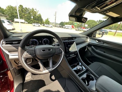 2025 Jeep Grand Cherokee GRAND CHEROKEE LAREDO X 4X2