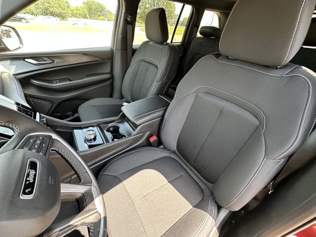 2025 Jeep Grand Cherokee GRAND CHEROKEE LAREDO X 4X2