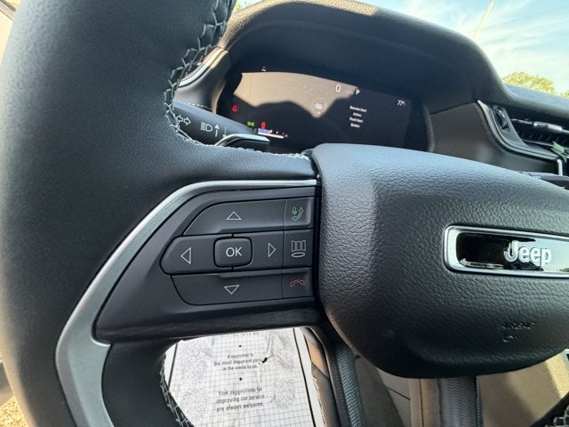 2027 Jeep Grand Cherokee GRAND CHEROKEE LAREDO X 4X2