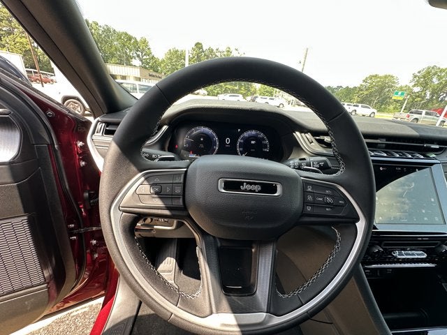 2025 Jeep Grand Cherokee GRAND CHEROKEE LAREDO X 4X2