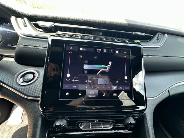 2025 Jeep Grand Cherokee GRAND CHEROKEE LAREDO X 4X2