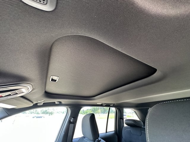 2025 Jeep Grand Cherokee GRAND CHEROKEE LAREDO X 4X2