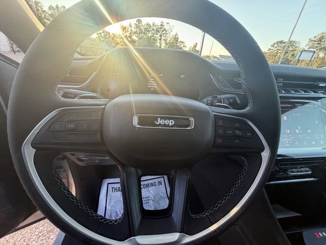 2025 Jeep Grand Cherokee GRAND CHEROKEE L LAREDO X 4X2