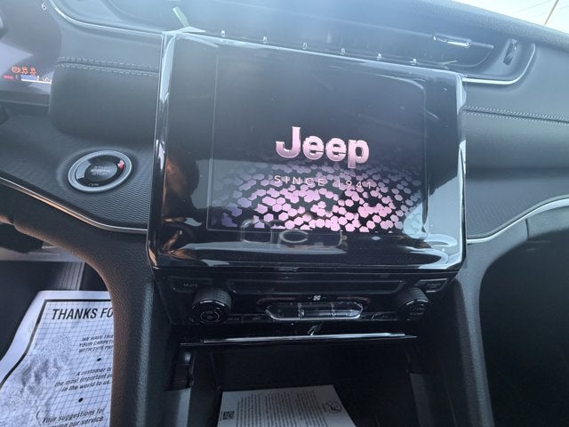 2025 Jeep Grand Cherokee GRAND CHEROKEE L LAREDO X 4X2