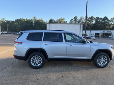 2025 Jeep Grand Cherokee GRAND CHEROKEE L LAREDO X 4X2