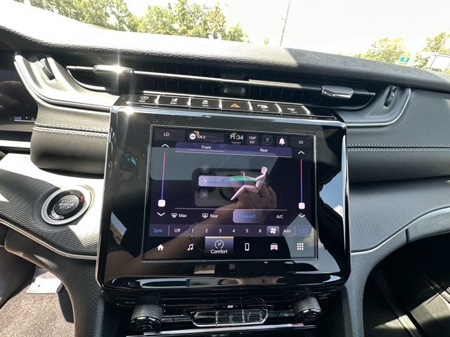 2025 Jeep Grand Cherokee GRAND CHEROKEE L LAREDO X 4X2