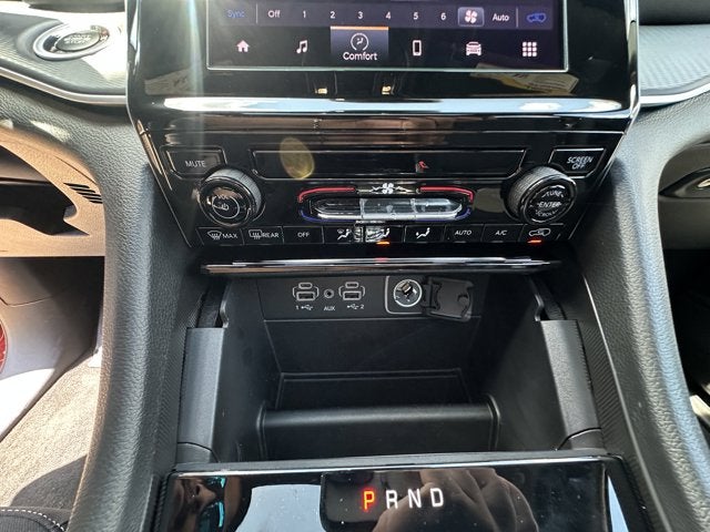 2025 Jeep Grand Cherokee GRAND CHEROKEE L LAREDO X 4X2