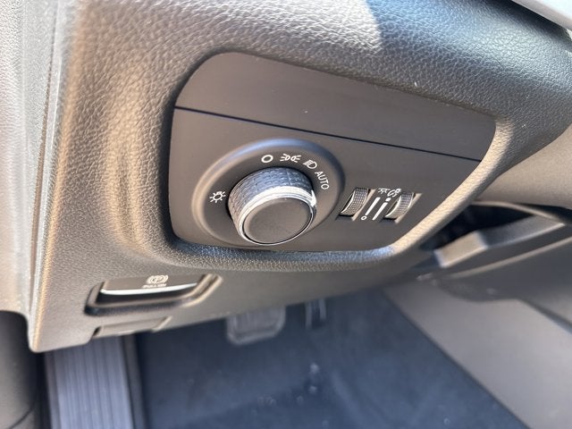 2025 Jeep Grand Cherokee GRAND CHEROKEE L LAREDO X 4X2