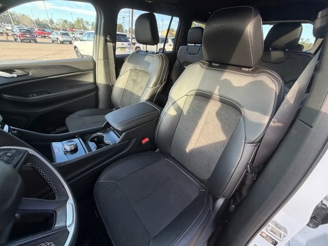 2025 Jeep Grand Cherokee GRAND CHEROKEE L ALTITUDE X 4X2