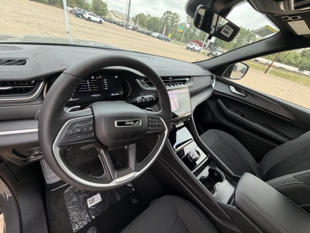 2027 Jeep Grand Cherokee GRAND CHEROKEE L LAREDO X 4X2