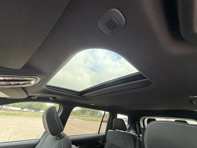 2027 Jeep Grand Cherokee GRAND CHEROKEE L LAREDO X 4X2