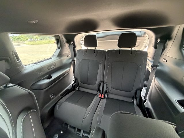 2027 Jeep Grand Cherokee GRAND CHEROKEE L LAREDO X 4X2