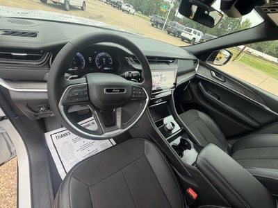 2026 Jeep Grand Cherokee GRAND CHEROKEE L LAREDO ALTITUDE 4X2
