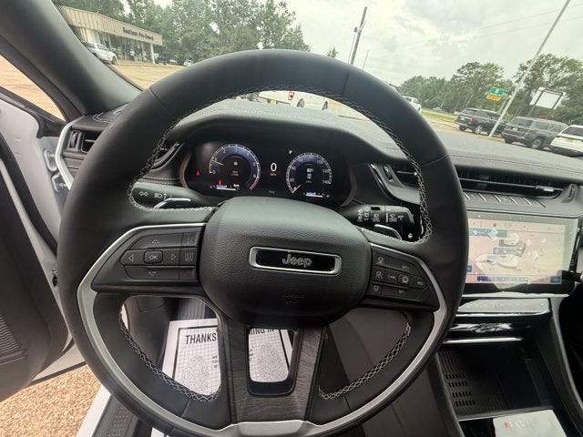 2026 Jeep Grand Cherokee GRAND CHEROKEE L LAREDO ALTITUDE 4X2
