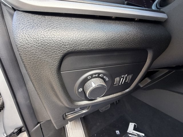 2026 Jeep Grand Cherokee GRAND CHEROKEE L LAREDO ALTITUDE 4X2