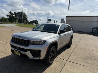 2026 Jeep Grand Cherokee GRAND CHEROKEE L LAREDO ALTITUDE 4X2