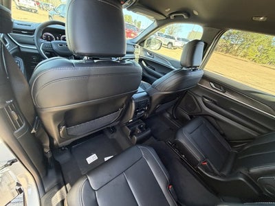 2025 Jeep Grand Cherokee GRAND CHEROKEE L LIMITED 4X2