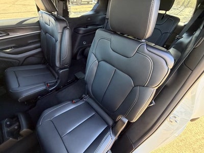 2025 Jeep Grand Cherokee GRAND CHEROKEE L LIMITED 4X2