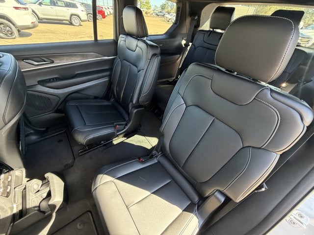 2025 Jeep Grand Cherokee GRAND CHEROKEE L LIMITED 4X2