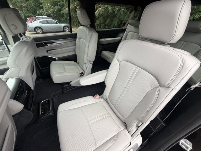 2026 Jeep Grand Wagoneer L 4x2