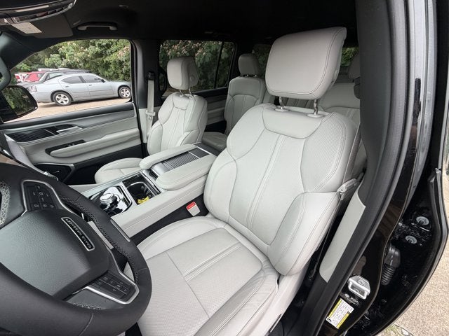 2026 Jeep Grand Wagoneer L 4x2