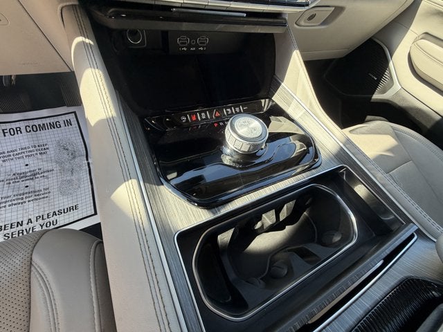 2024 Jeep Wagoneer L Series II 4x2