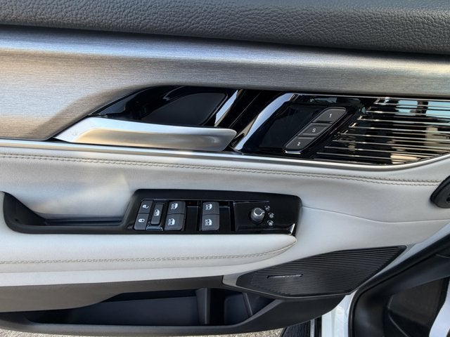 2025 Jeep Wagoneer WAGONEER L SERIES II 4X4