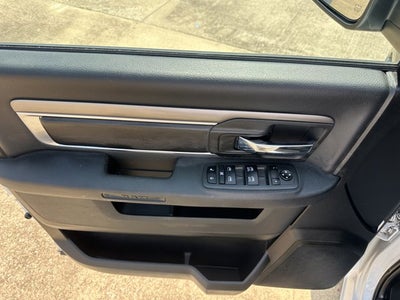 2024 RAM 1500 Classic Warlock Crew Cab 4x2 5'7' Box