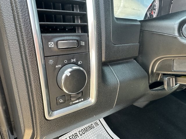 2024 RAM 1500 Classic Warlock Crew Cab 4x2 5'7' Box