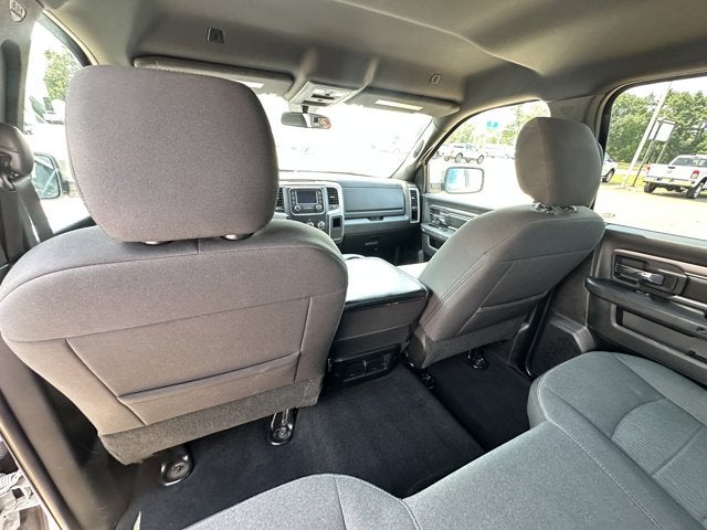 2024 RAM 1500 Classic Warlock Crew Cab 4x2 5'7' Box