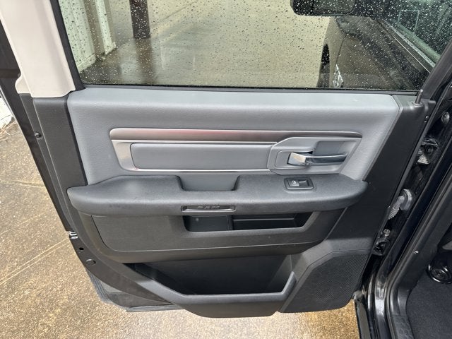 2023 RAM 1500 Classic SLT Crew Cab 4x4 5'7' Box