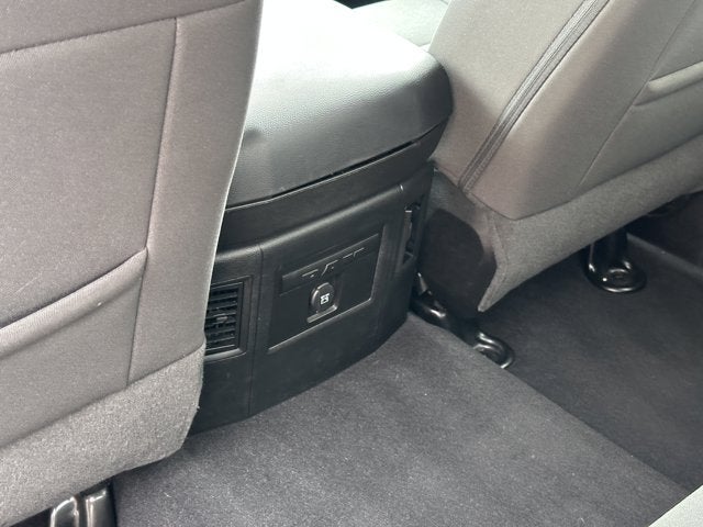 2023 RAM 1500 Classic SLT Crew Cab 4x4 5'7' Box