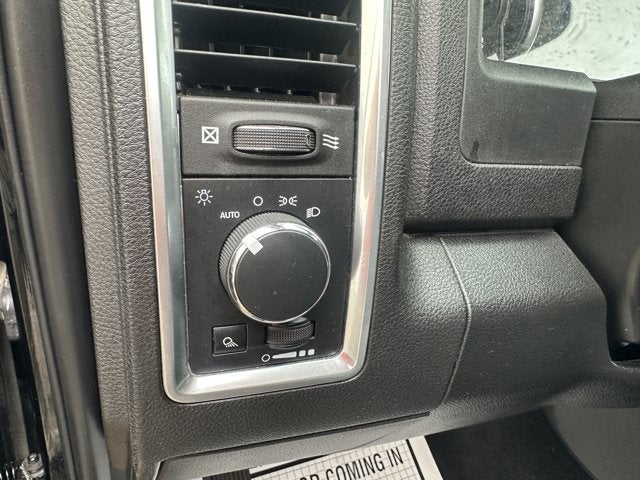 2023 RAM 1500 Classic SLT Crew Cab 4x4 5'7' Box