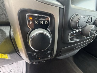 2017 RAM 1500 Lone Star Crew Cab 4x4 5'7' Box