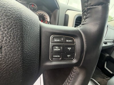 2017 RAM 1500 Lone Star Crew Cab 4x4 5'7' Box