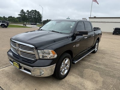 2017 RAM 1500 Lone Star Crew Cab 4x4 5'7' Box