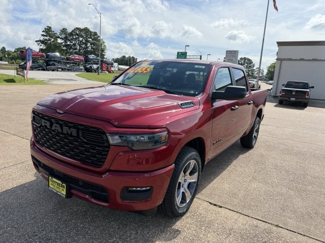 2026 RAM Ram 1500 RAM 1500 EXPRESS CREW CAB 4X2 5'7' BOX
