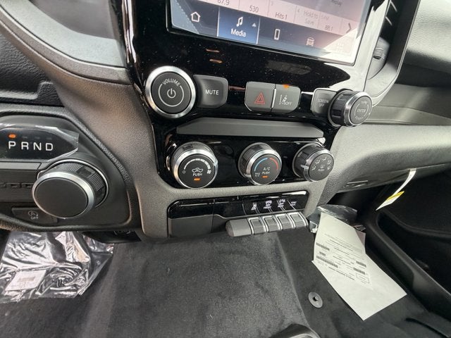 2026 RAM Ram 1500 RAM 1500 EXPRESS CREW CAB 4X2 5'7' BOX