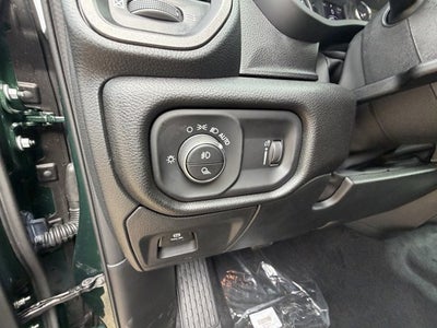 2026 RAM Ram 1500 RAM 1500 EXPRESS CREW CAB 4X2 5'7' BOX