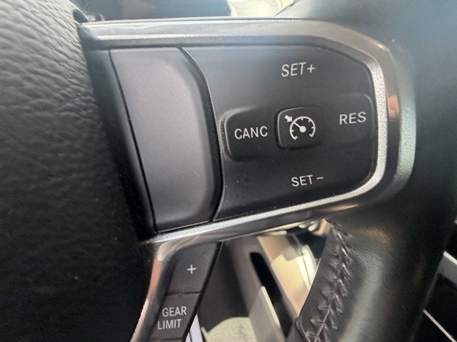 2022 RAM 1500 Laramie Crew Cab 4x2 5'7' Box