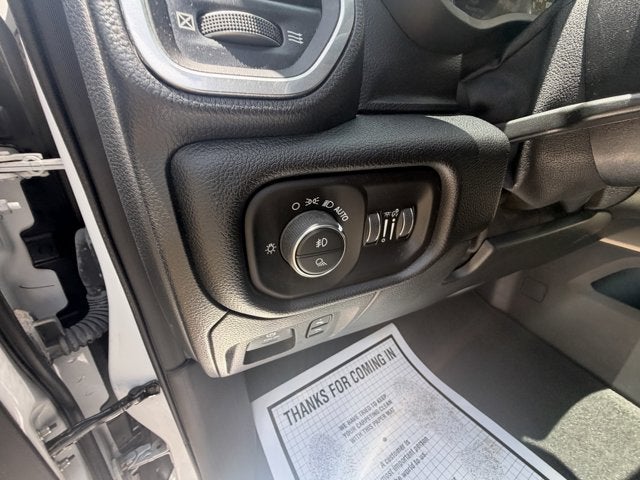 2022 RAM 1500 Laramie Crew Cab 4x2 5'7' Box