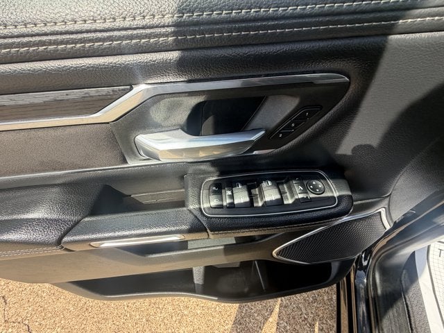 2024 RAM 1500 Laramie Crew Cab 4x2 5'7' Box