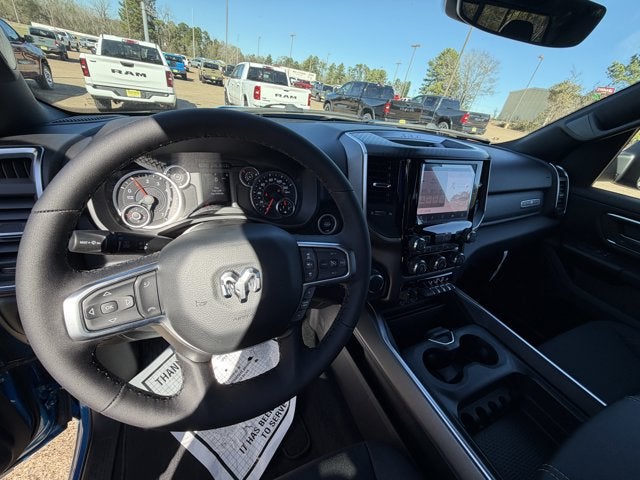 2025 RAM Ram 1500 RAM 1500 LONE STAR CREW CAB 4X4 5'7' BOX