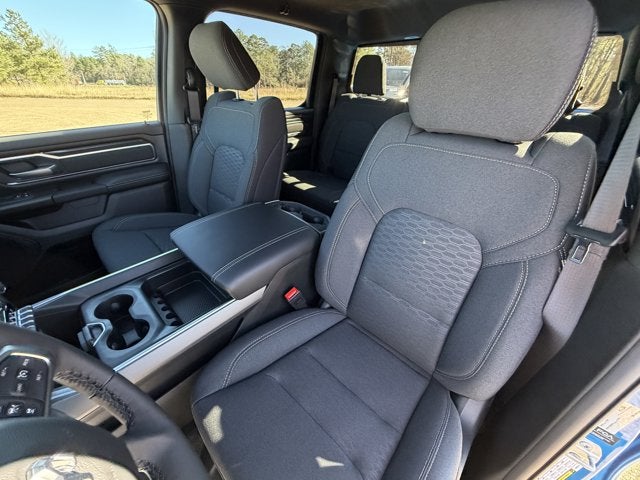 2025 RAM Ram 1500 RAM 1500 LONE STAR CREW CAB 4X4 5'7' BOX