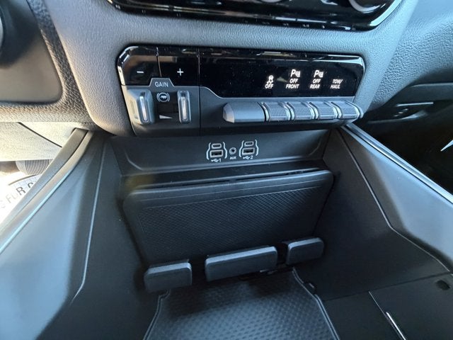 2025 RAM Ram 1500 RAM 1500 LONE STAR CREW CAB 4X4 5'7' BOX