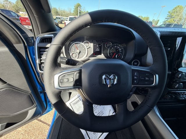 2025 RAM Ram 1500 RAM 1500 LONE STAR CREW CAB 4X4 5'7' BOX