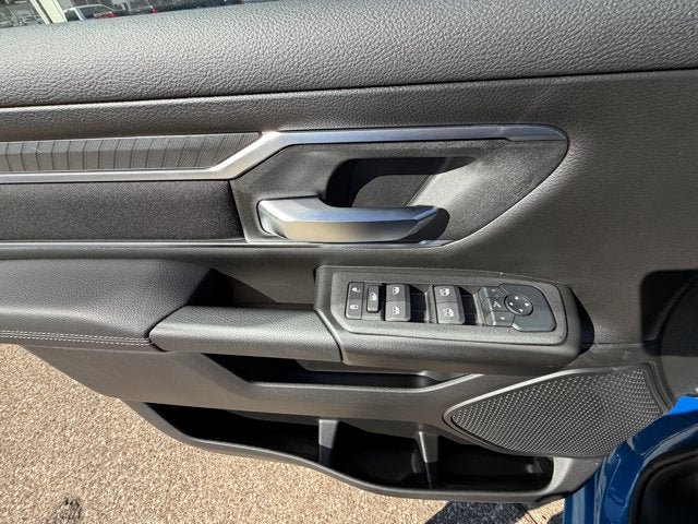 2025 RAM Ram 1500 RAM 1500 LONE STAR CREW CAB 4X4 5'7' BOX